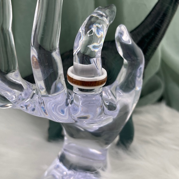 Aolani Hawaii Hawaiian Koa Inlay with White 6mm Ceramic Barrel Ring | Size 6 - Picture 9 of 13